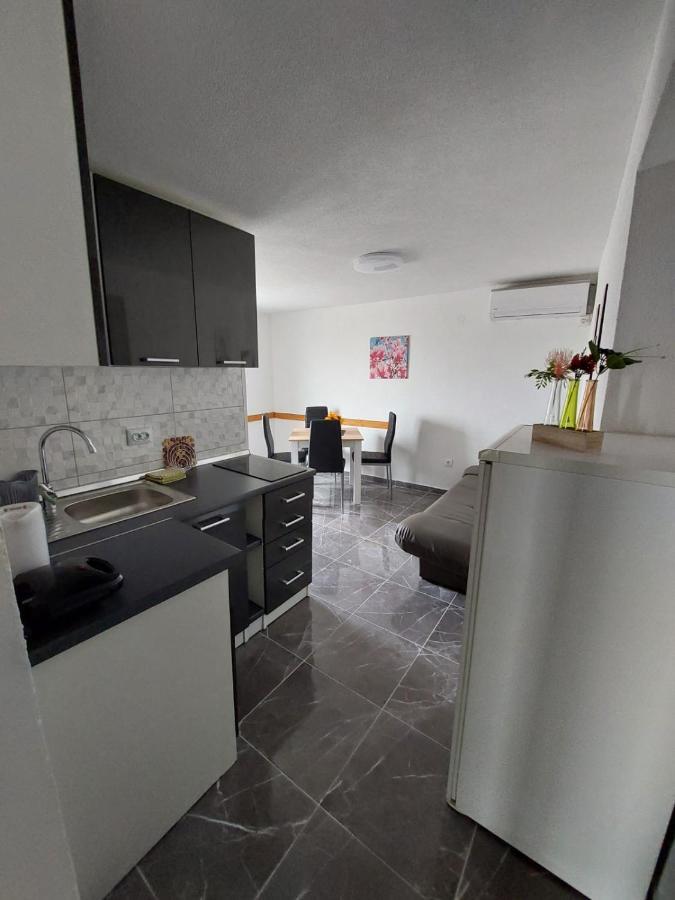 Apartmani Oreskovic Kustići Buitenkant foto